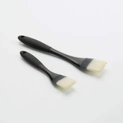 Basting Brush | OXO Good Grips Silicone Brushes -Kitchen Supply Store 1071061 3 oxogoodgrips siliconebastingbrush
